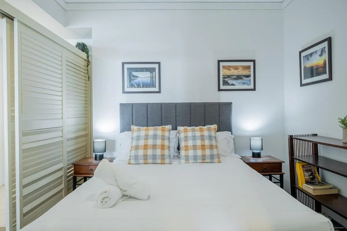Waterfront Grand Hotel Retreat- Sauna & Gym Gold Coast Apartment