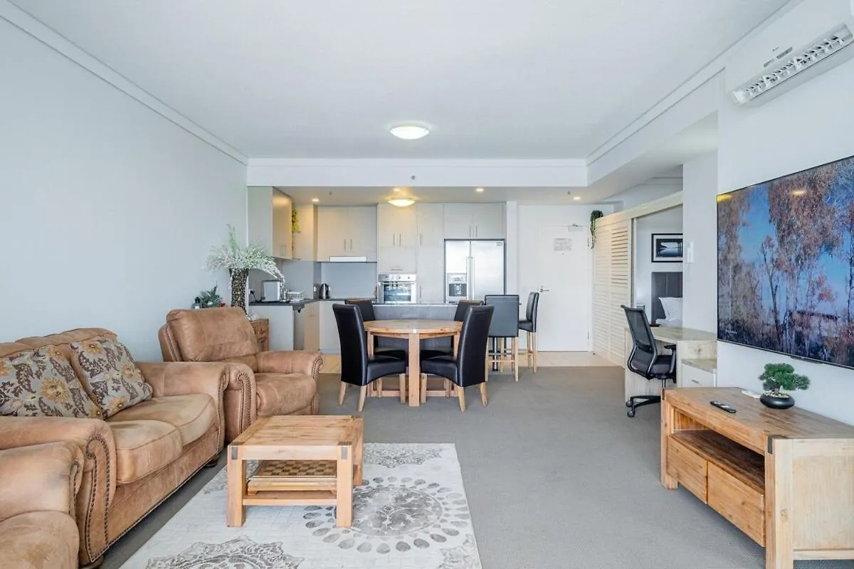 Waterfront Grand Hotel Retreat- Sauna & Gym Gold Coast