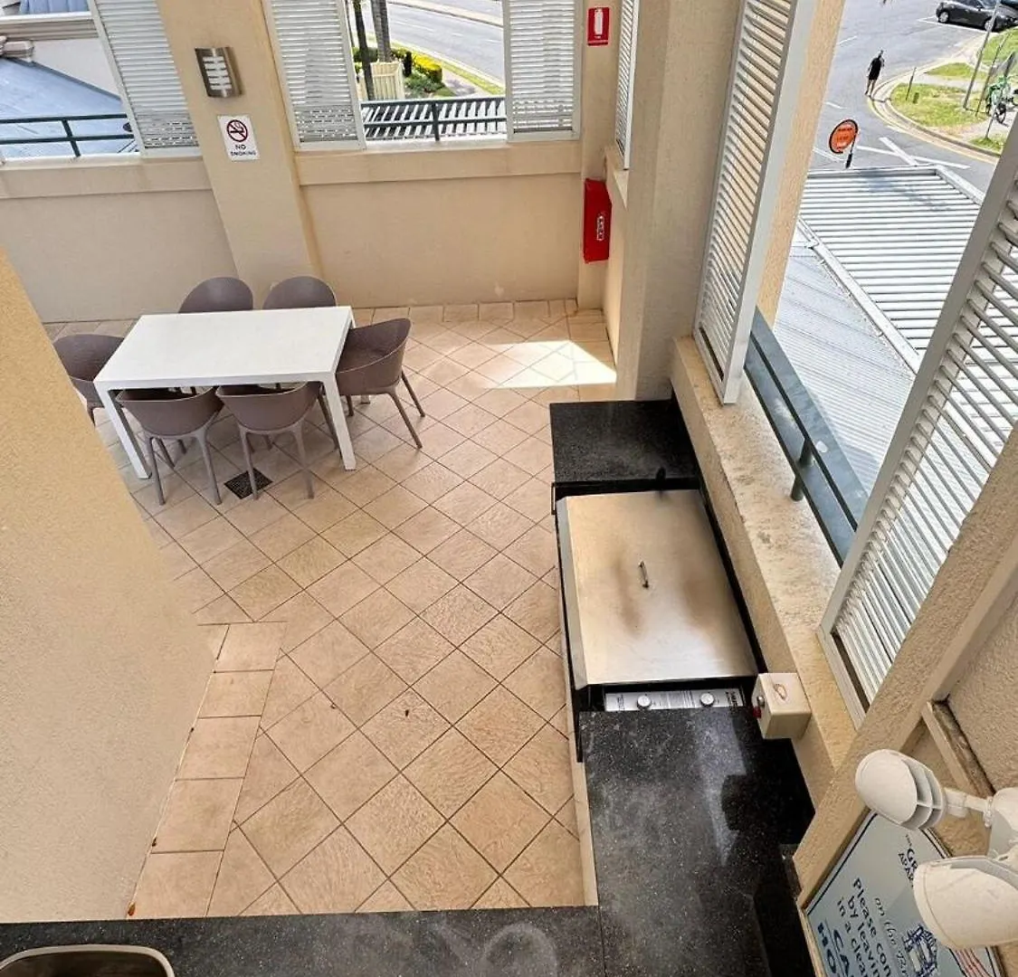 Waterfront Grand Hotel Retreat- Sauna & Gym Gold Coast