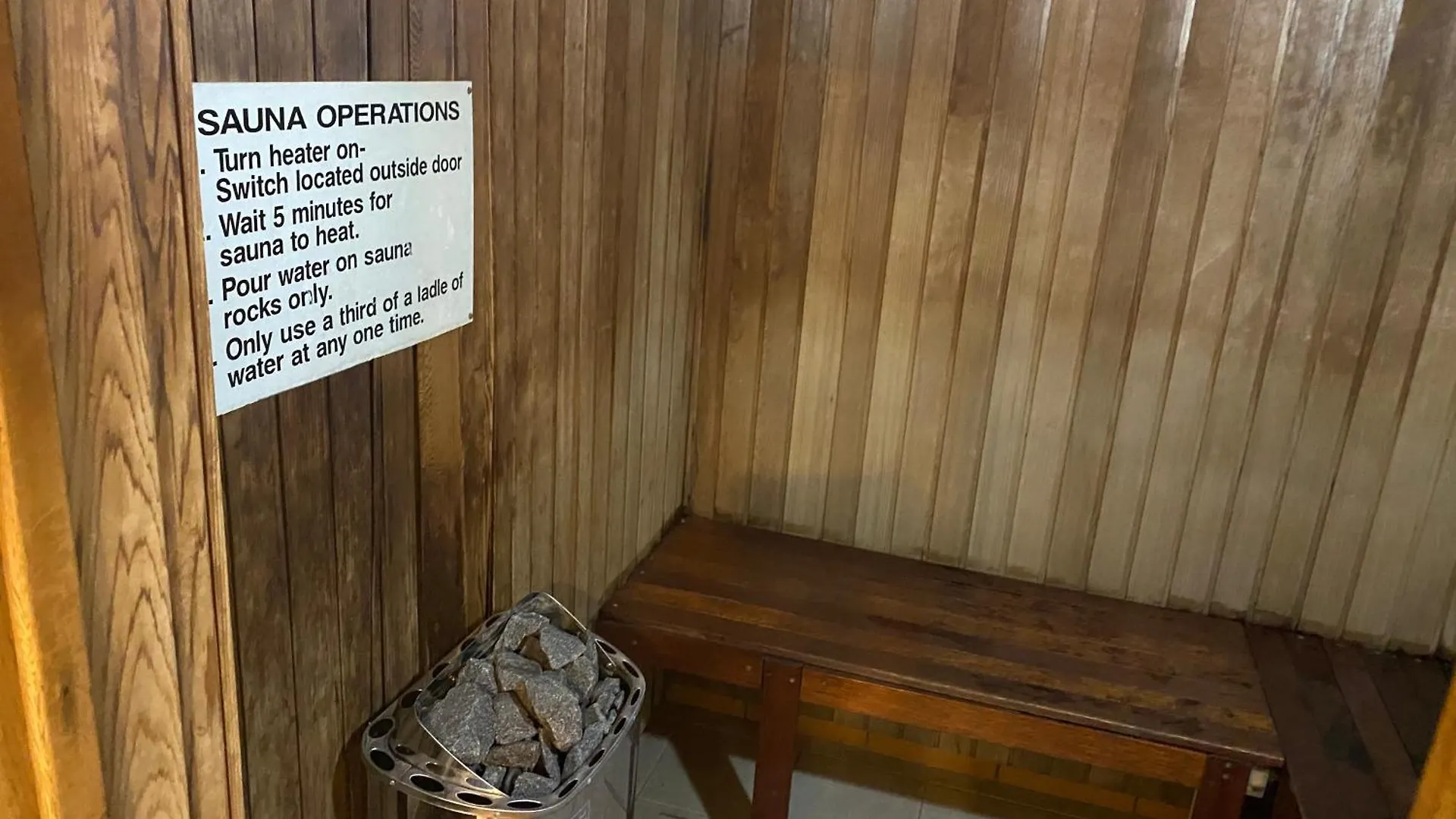 Waterfront Grand Hotel Retreat- Sauna & Gym Gold Coast